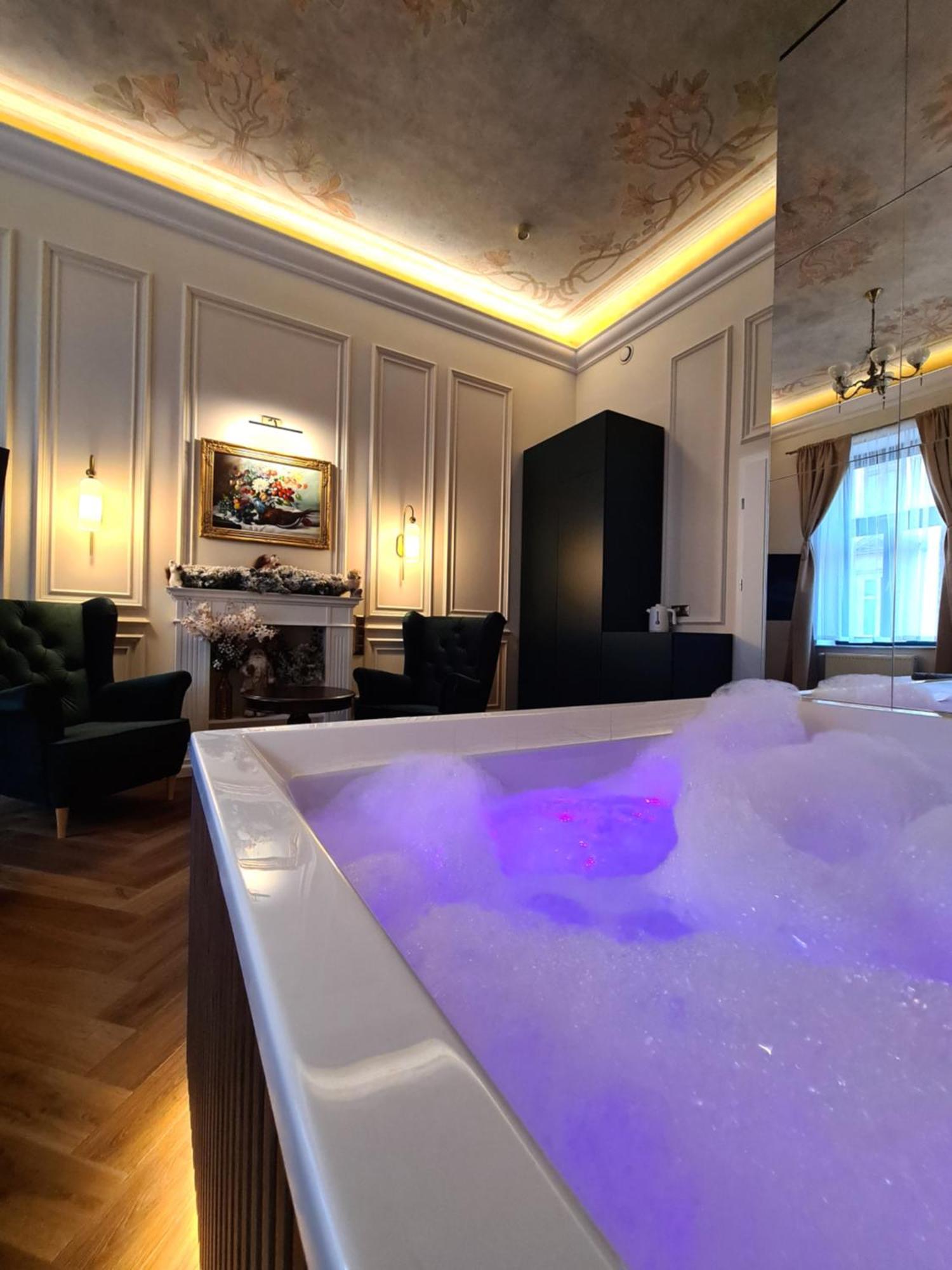 Ferienwohnung Art Jacuzzi Koletek Krakau Exterior foto